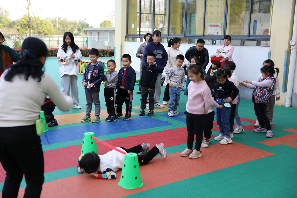 学生用心，幼儿开心，家长放心      ——正规博彩网站开设“四点半课堂”