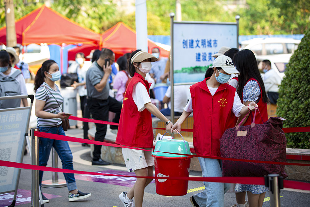 正规博彩网站专喜迎2022级新同学